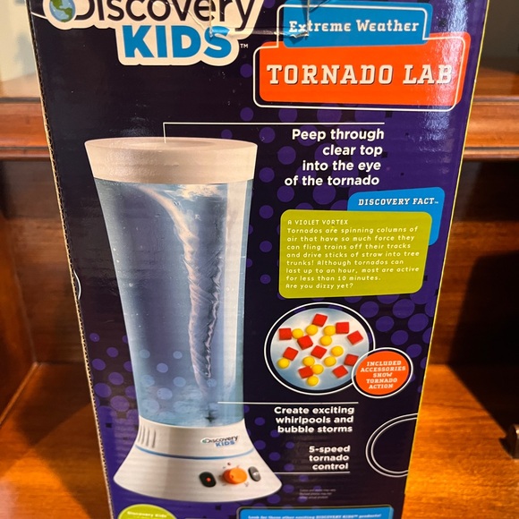 🌪️ Discovery Kids extreme weather Tornado Lab excellent, bundle to save. - Picture 2 of 4